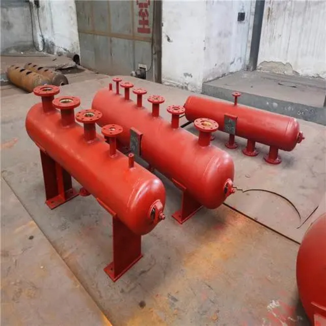黑山分集水器安装高度